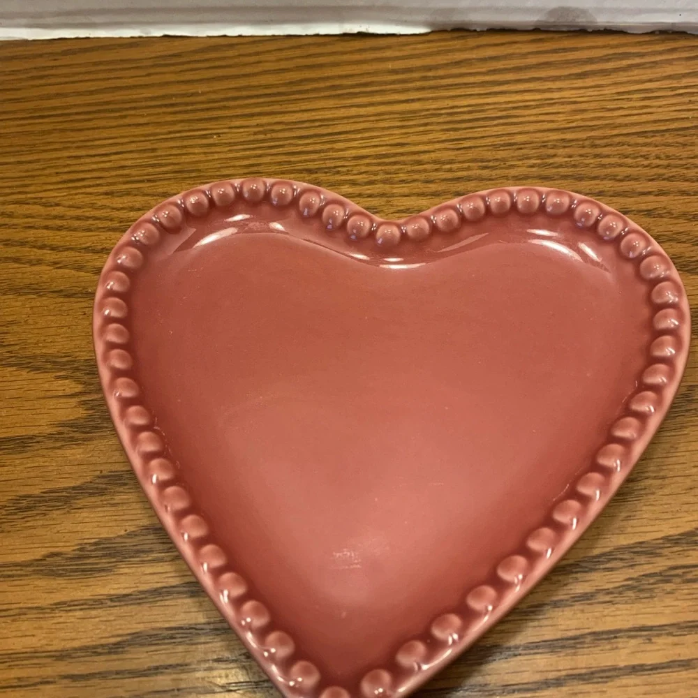 Charming 4 Heart-Shaped Ceramic Plate Set Williams Sonoma Dessert, Snack,